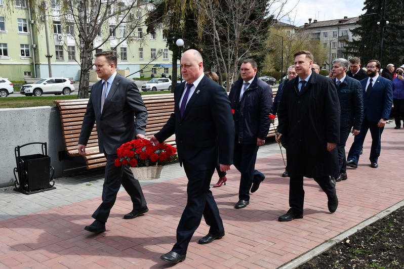 Озерск помнит и чтит легендарного директора