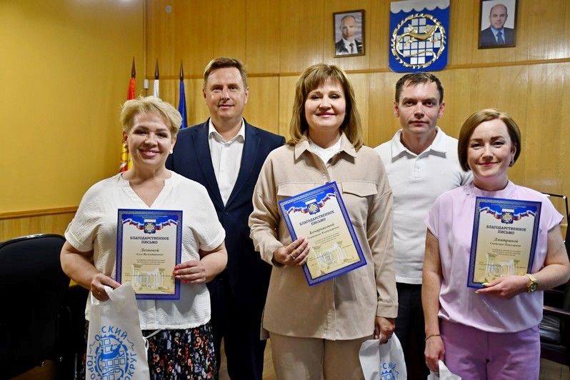 В Озерске поблагодарили волонтеров за помощь Донбассу
